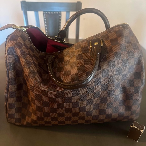 Louis Vuitton Handbags - LV speedy 35 authentic